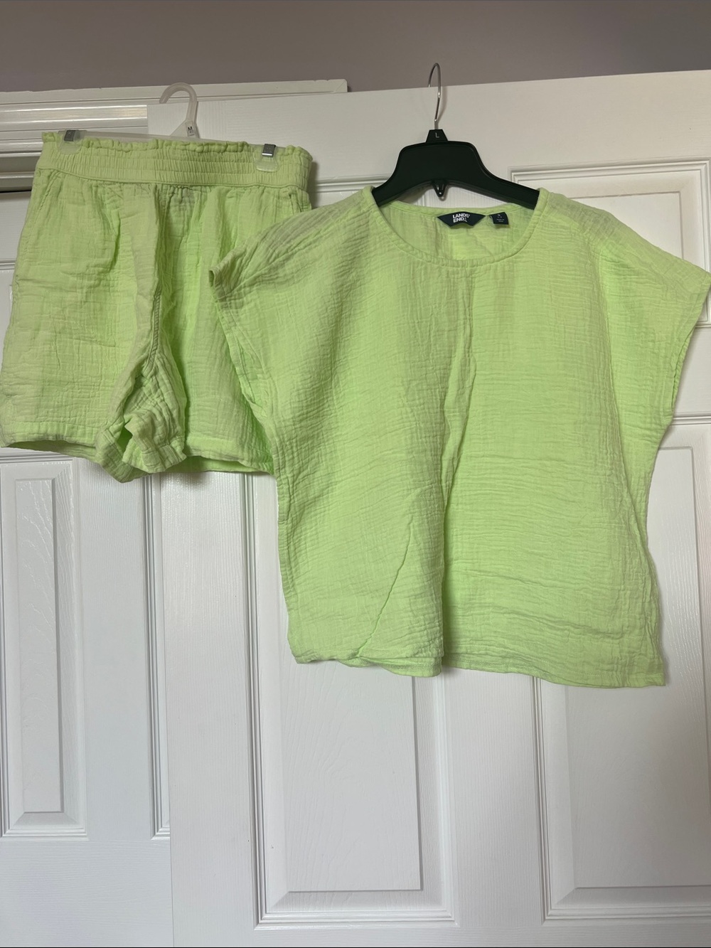 Lands' End Women's Light Lime Linen Top and Shorts Set